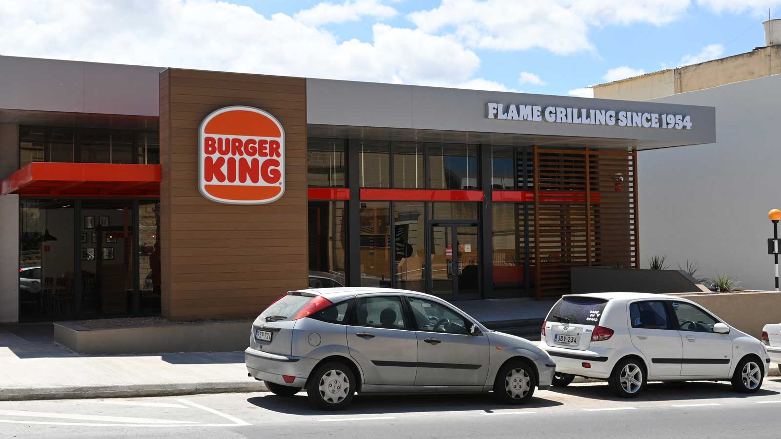 BURGER KING® Paola opens its doors 